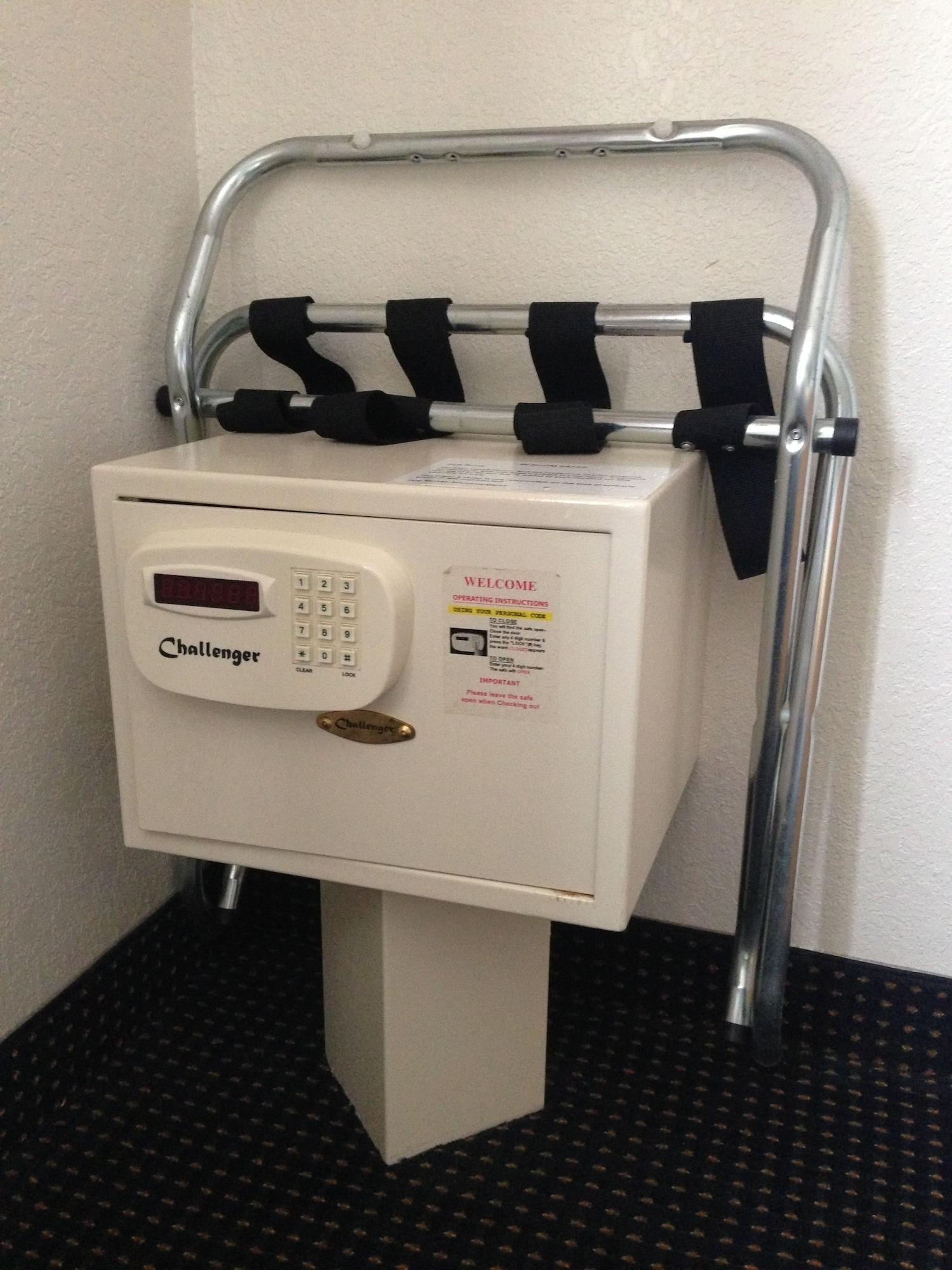 Super 8 By Wyndham Newport News/Jefferson Ave. Hotel Luaran gambar